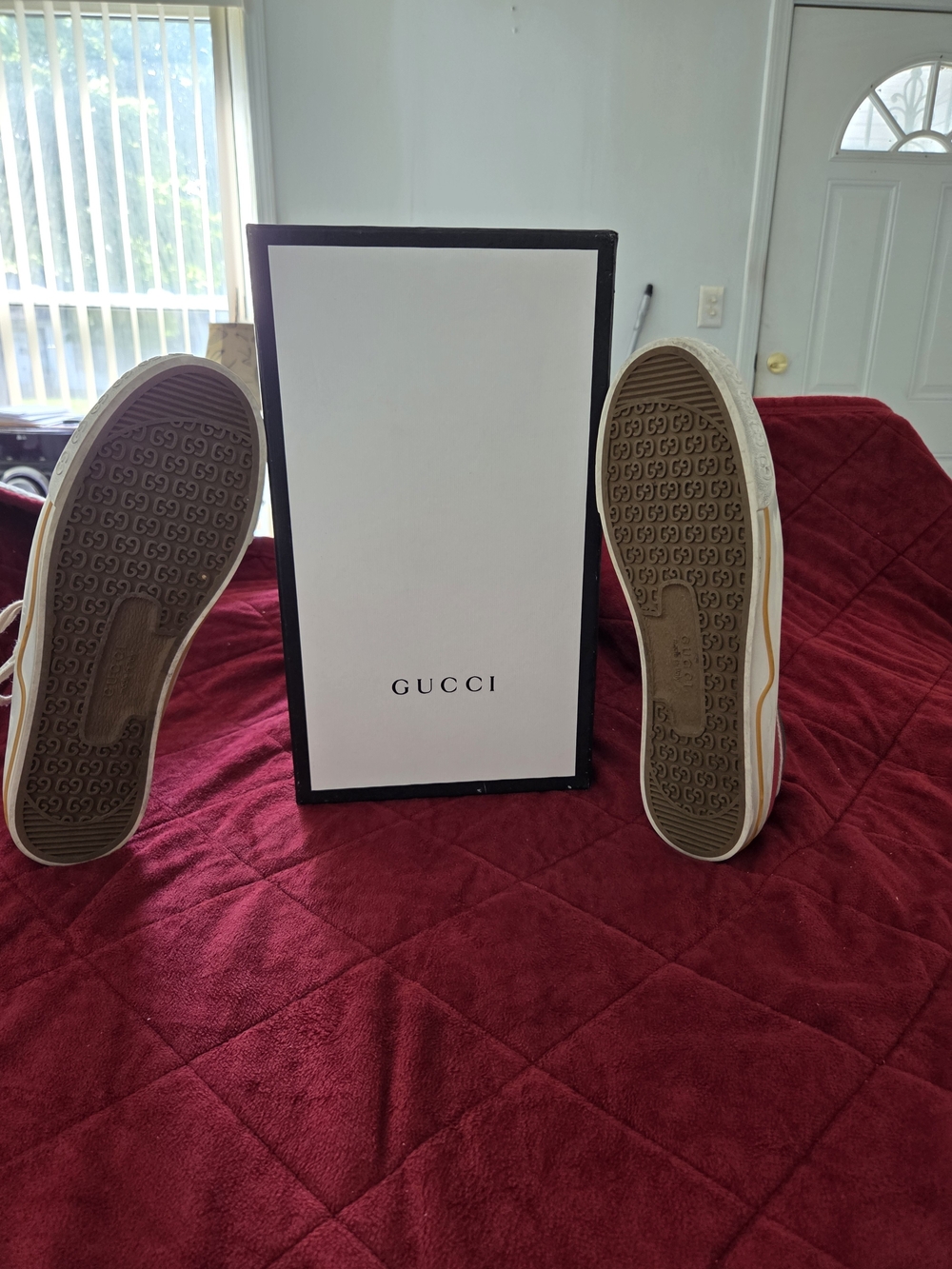 Gucci Men’s Red Canvas Low-Top Sneakers with Green Lining - Picture 4 of 5